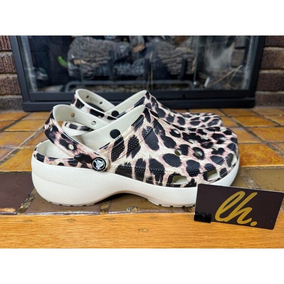Women’s 11 Crocs Classic Platform Animal Remix Leopard Clog Sandals 207844-2Y4 - Picture 1 of 7